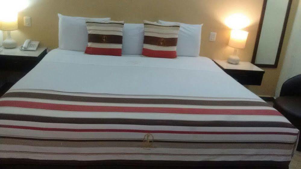Madero Suites كواتزاكوالكوس المظهر الخارجي الصورة