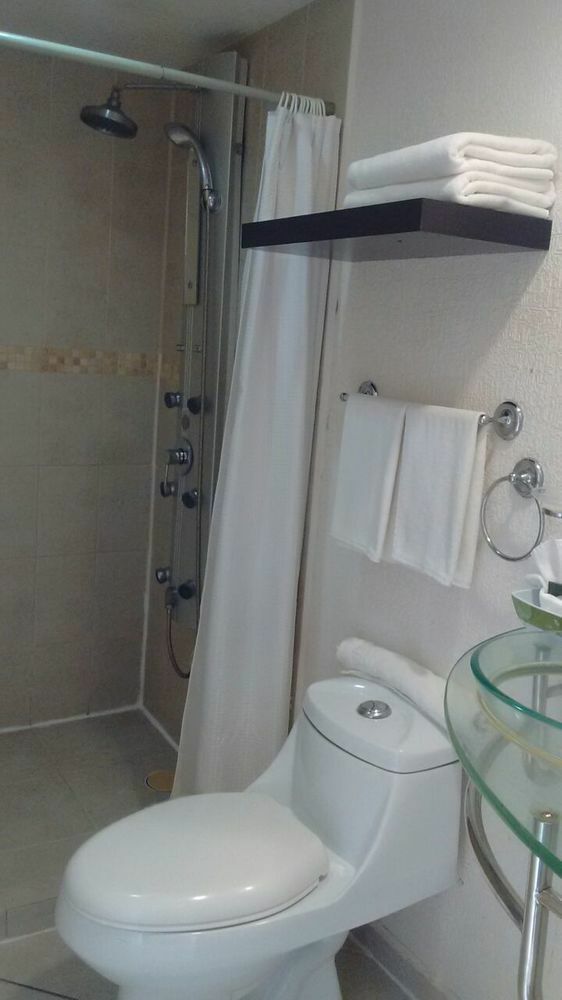 Madero Suites كواتزاكوالكوس المظهر الخارجي الصورة